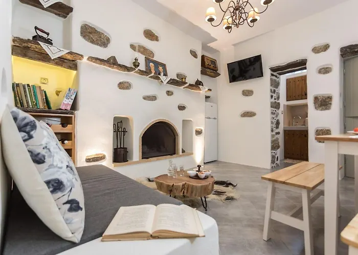 Marina\'S Traditional Stone House